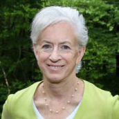 headshot: Elizabeth Taintor